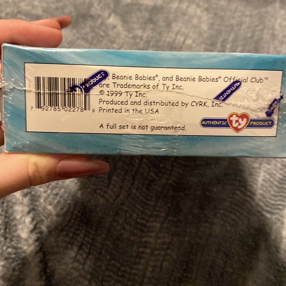 two boxes of unopened, beanie baby, collectors cards, - Picture 7 of 7
